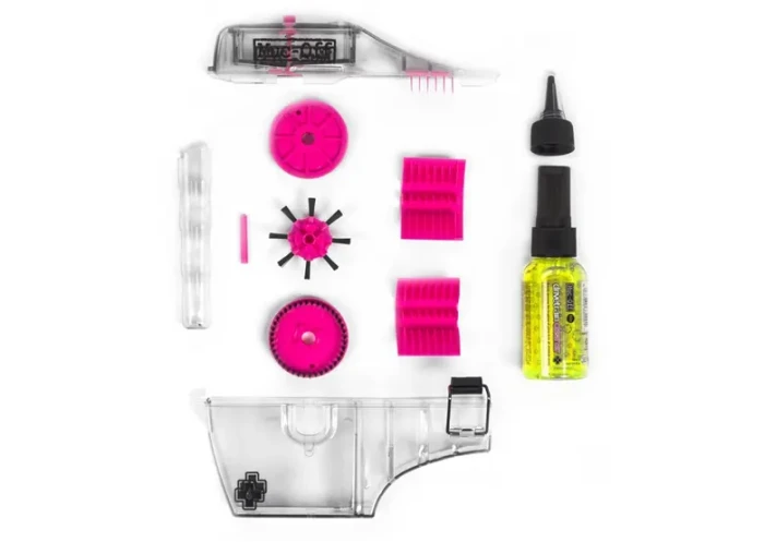 muc-off-cleaner-x-3-chain-2-99848-f-sk7-w780-h554_2.webp